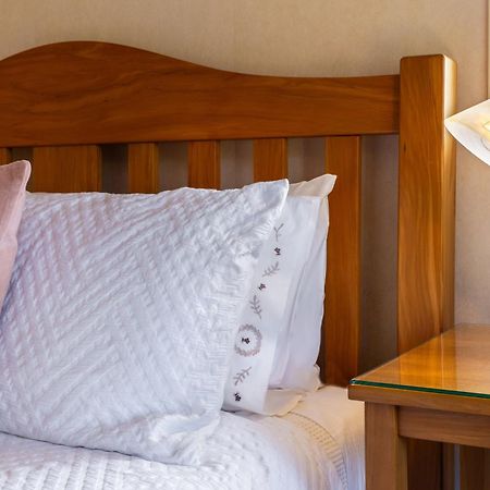 Olive Rabbit - Boutique Bed & Breakfast Turangi Ngoại thất bức ảnh
