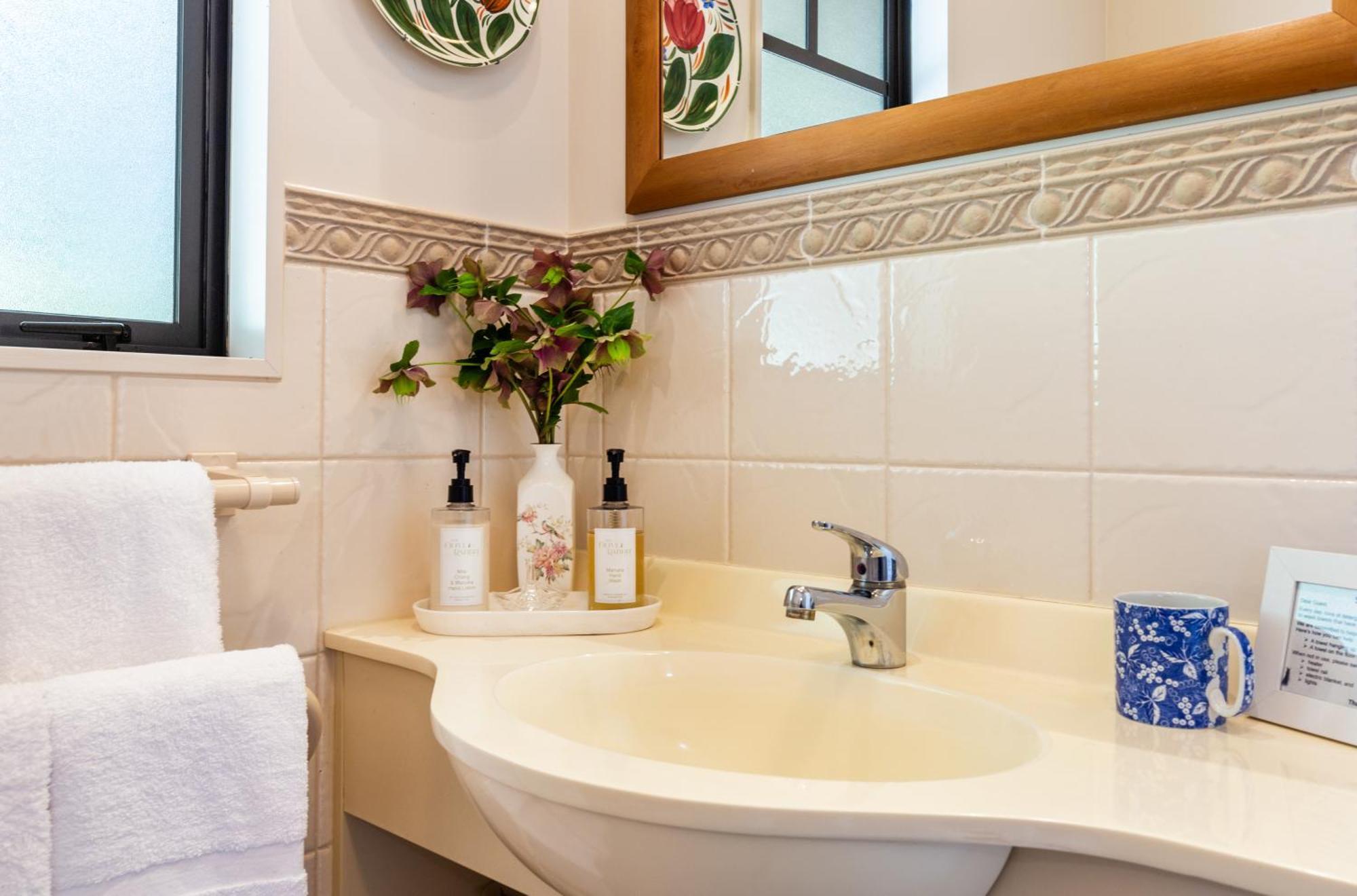 Olive Rabbit - Boutique Bed & Breakfast Turangi Ngoại thất bức ảnh